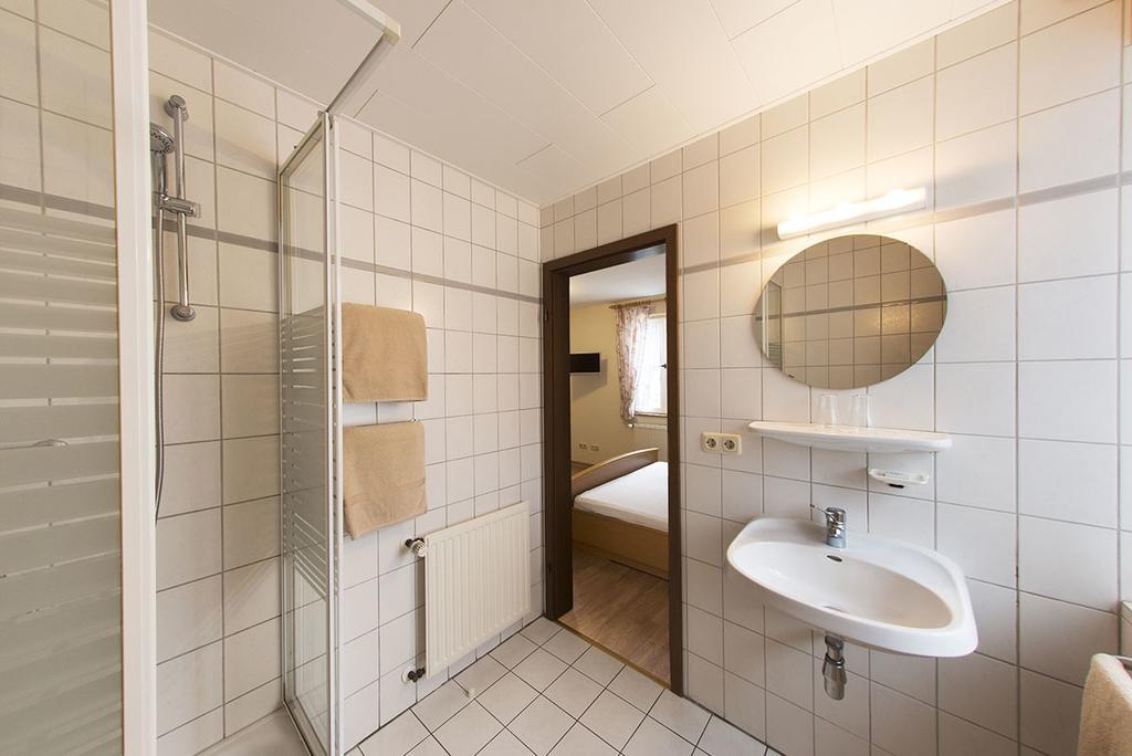 Hotel Weinhaus Kurtrierer Hof Leiwen Camera foto