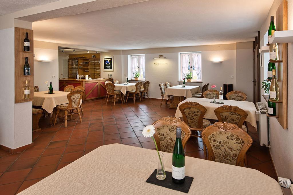 Hotel Weinhaus Kurtrierer Hof Leiwen Camera foto
